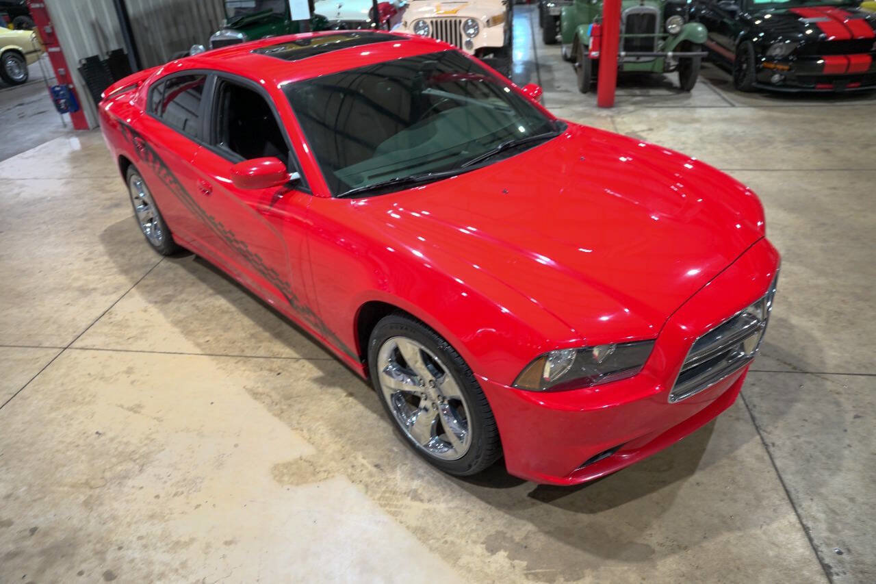 Used 2014 Dodge Charger SXT image 14