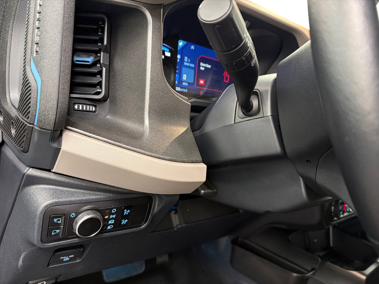 Used 2024 Ford Bronco Wildtrak image 34