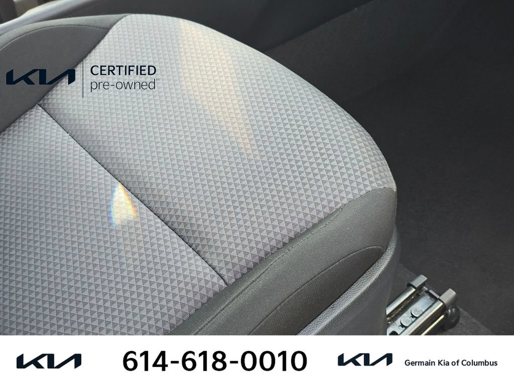 Certified 2025 Kia Soul LX w/ LX Technology Package FWD image 26