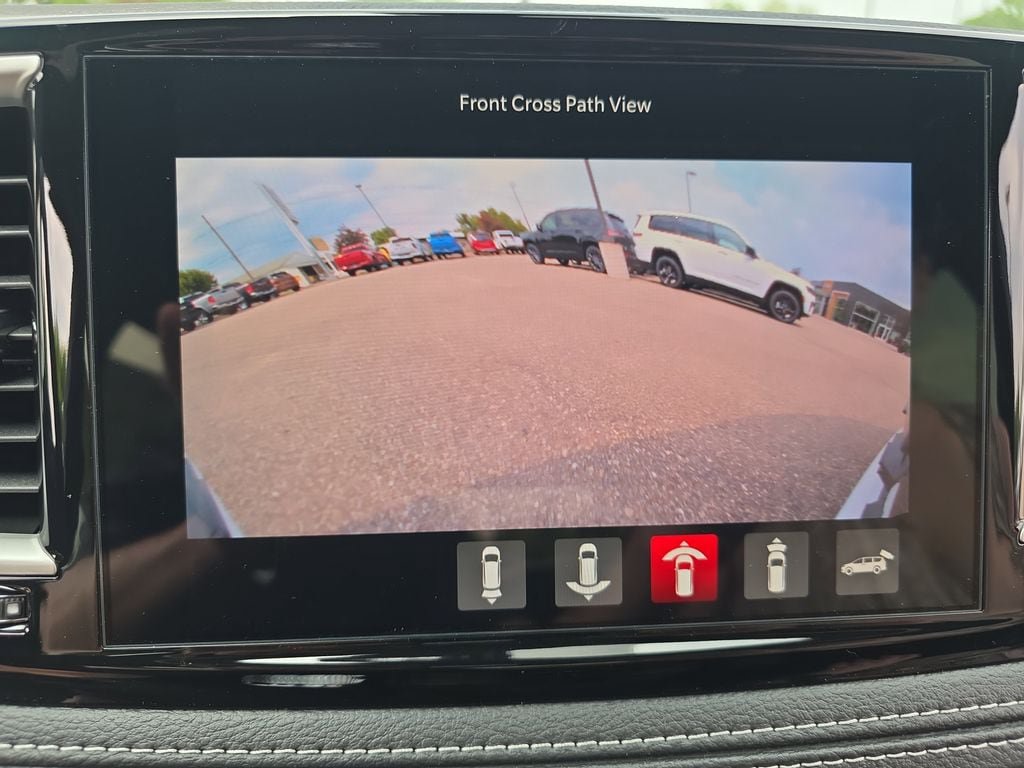 New 2027 Chrysler Pacifica Select AWD/4WD image 26