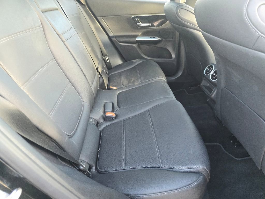 Used 2026 Mercedes-Benz GLC 300 4MATIC image 21