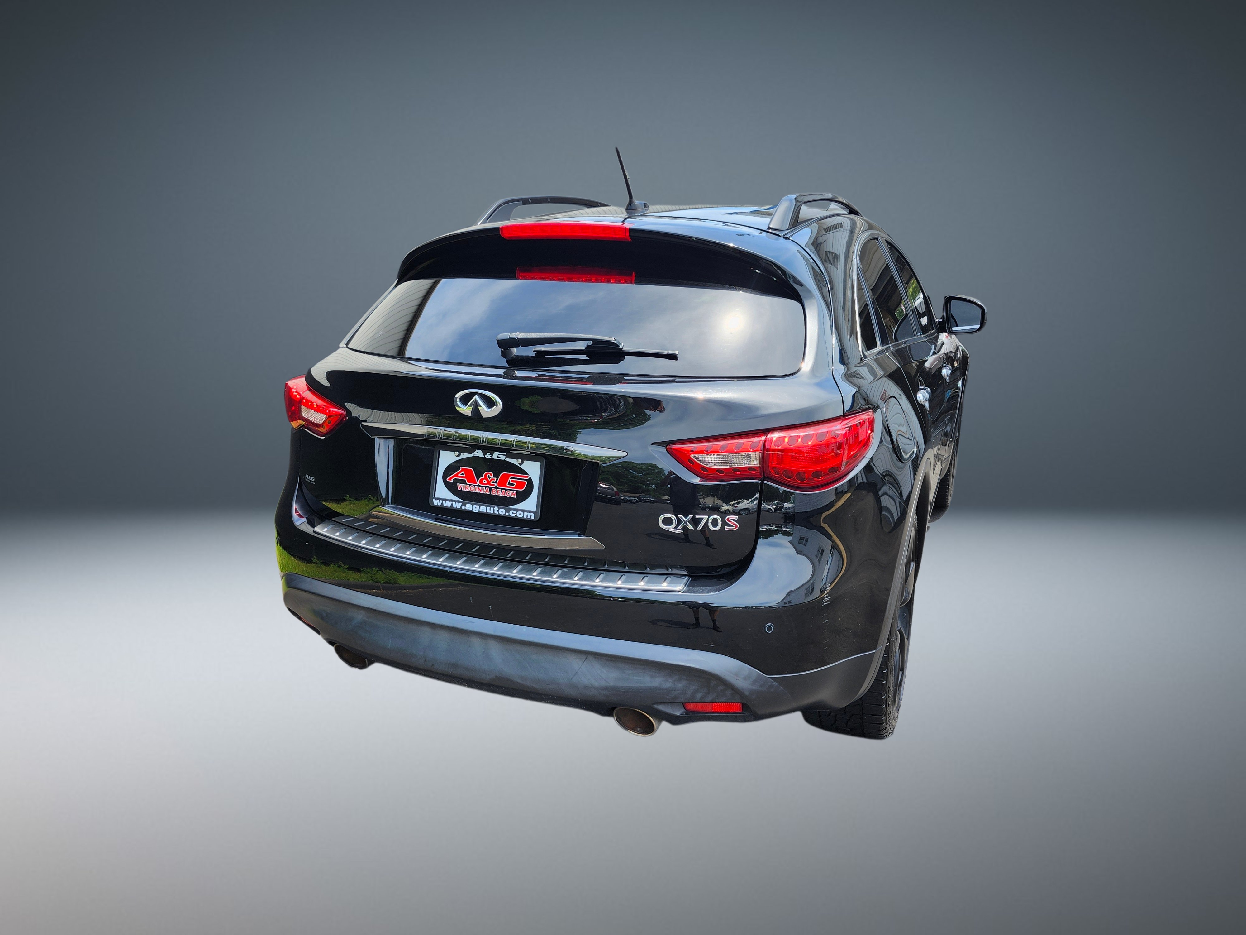 Used 2015 INFINITI QX70 AWD w/ Premium Package image 3