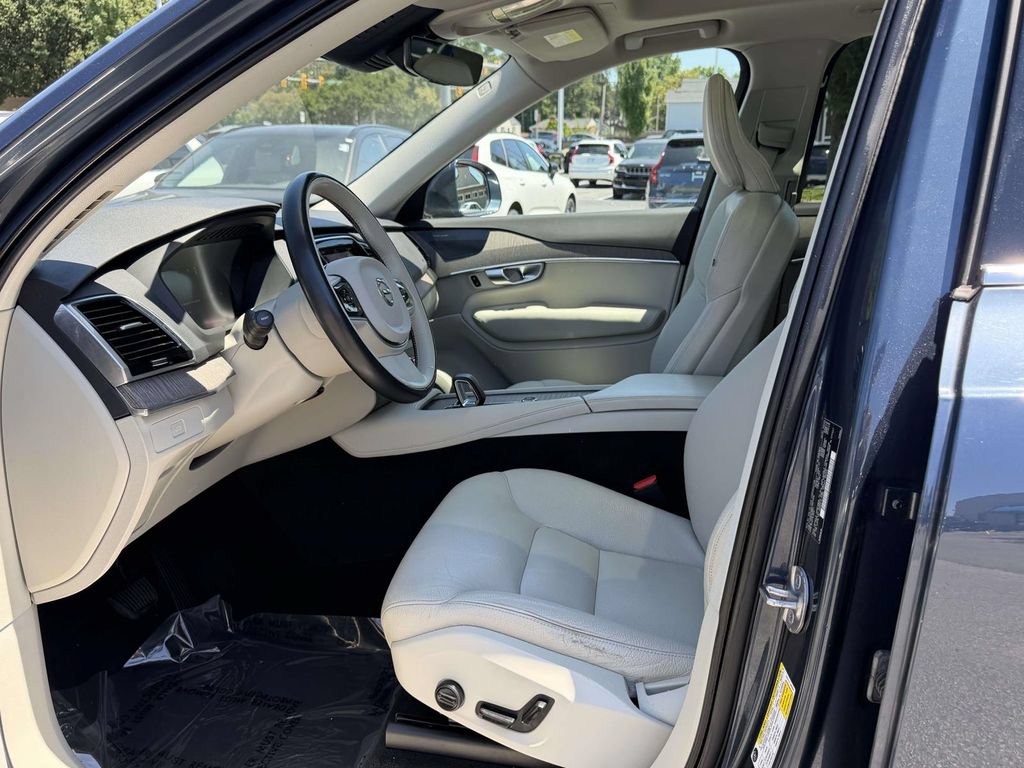 Used 2023 Volvo XC90 B6 Plus w/ Protection Package Premier AWD/4WD image 16