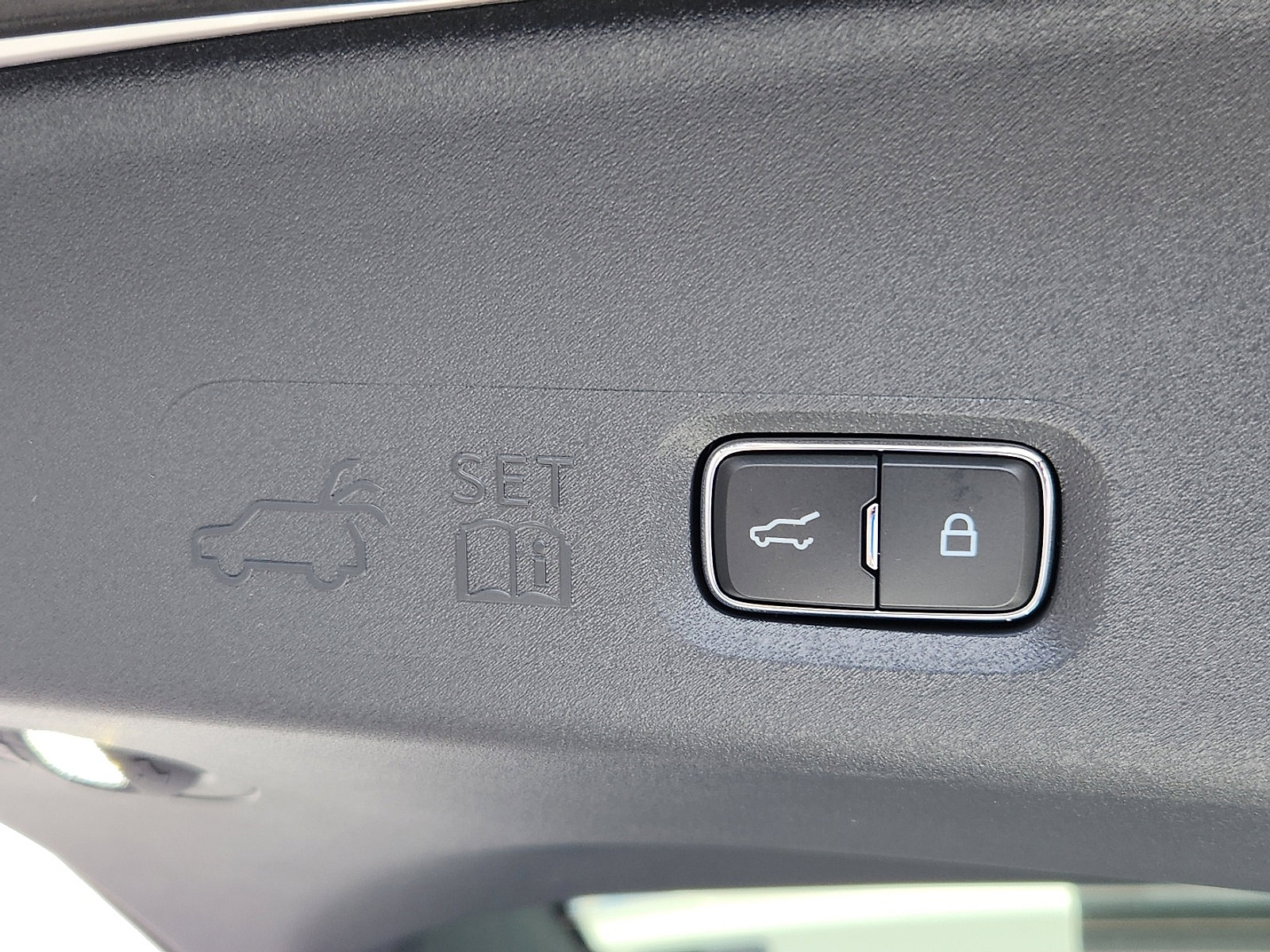 New 2025 Ford Expedition Platinum w/ Stealth Performance Package image 9