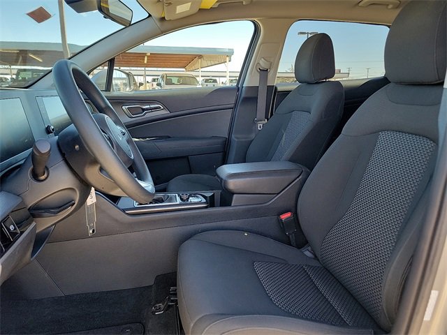 Used 2024 Kia Sportage LX image 12