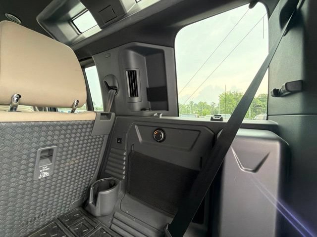 Used 2022 Land Rover Defender 110 SE AWD/4WD image 11