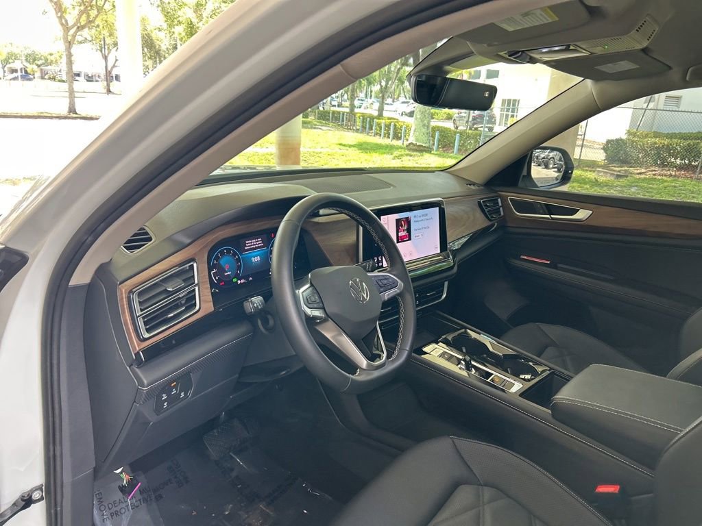 Used 2026 Volkswagen Atlas SE FWD image 6
