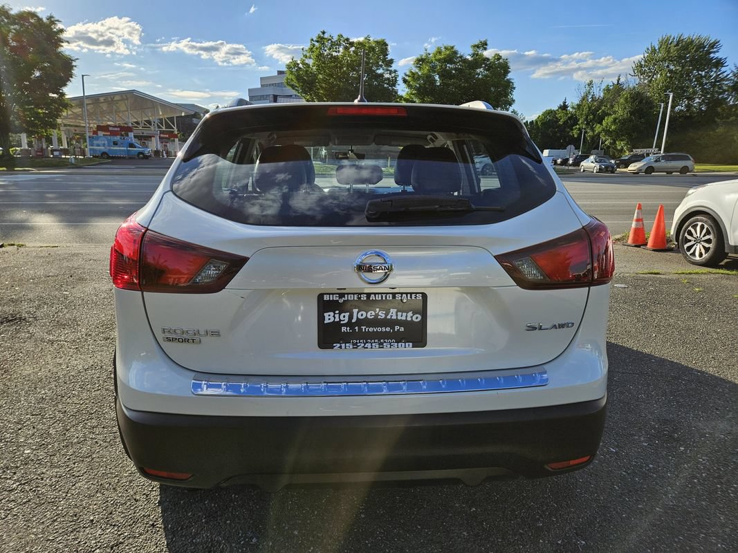 Used 2017 Nissan Rogue Sport SL AWD/4WD image 4
