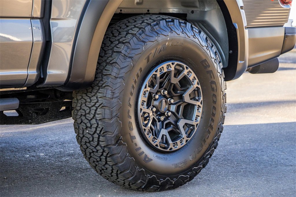 Used 2025 Ford F150 Raptor w/ Equipment Group 803A Raptor R image 9