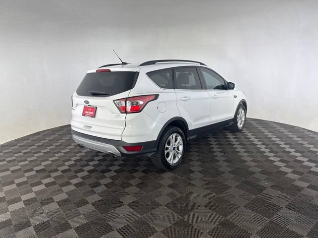 Used 2017 Ford Escape SE w/ SE Leather Comfort Package FWD image 5