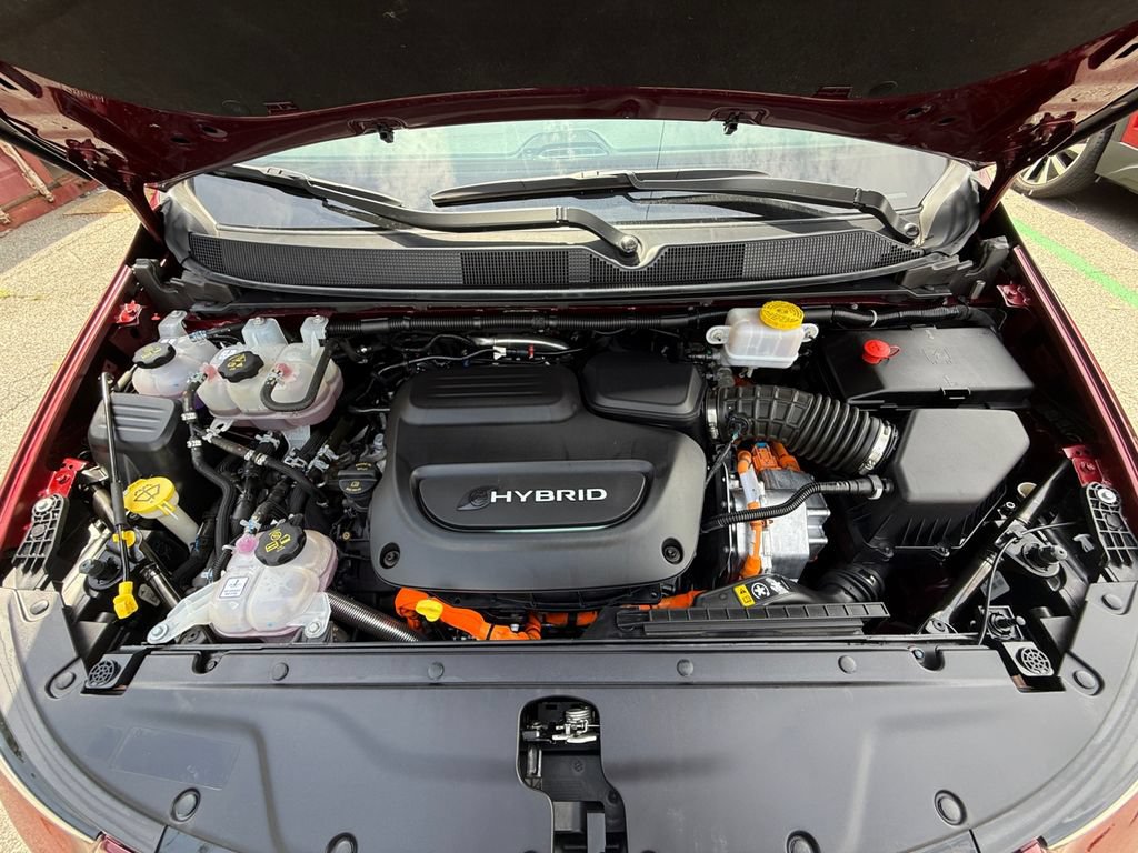 Used 2023 Chrysler Pacifica Pinnacle FWD image 31