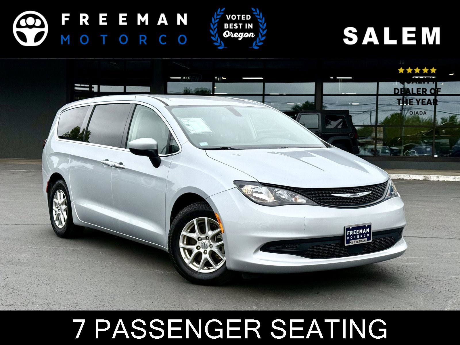 Used 2022 Chrysler Voyager LX FWD image 1
