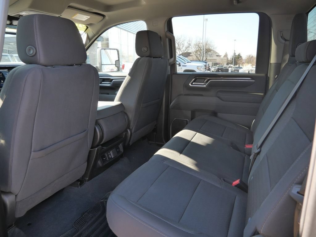 Used 2025 Chevrolet Silverado 2500 LT w/ Convenience Package AWD/4WD image 32