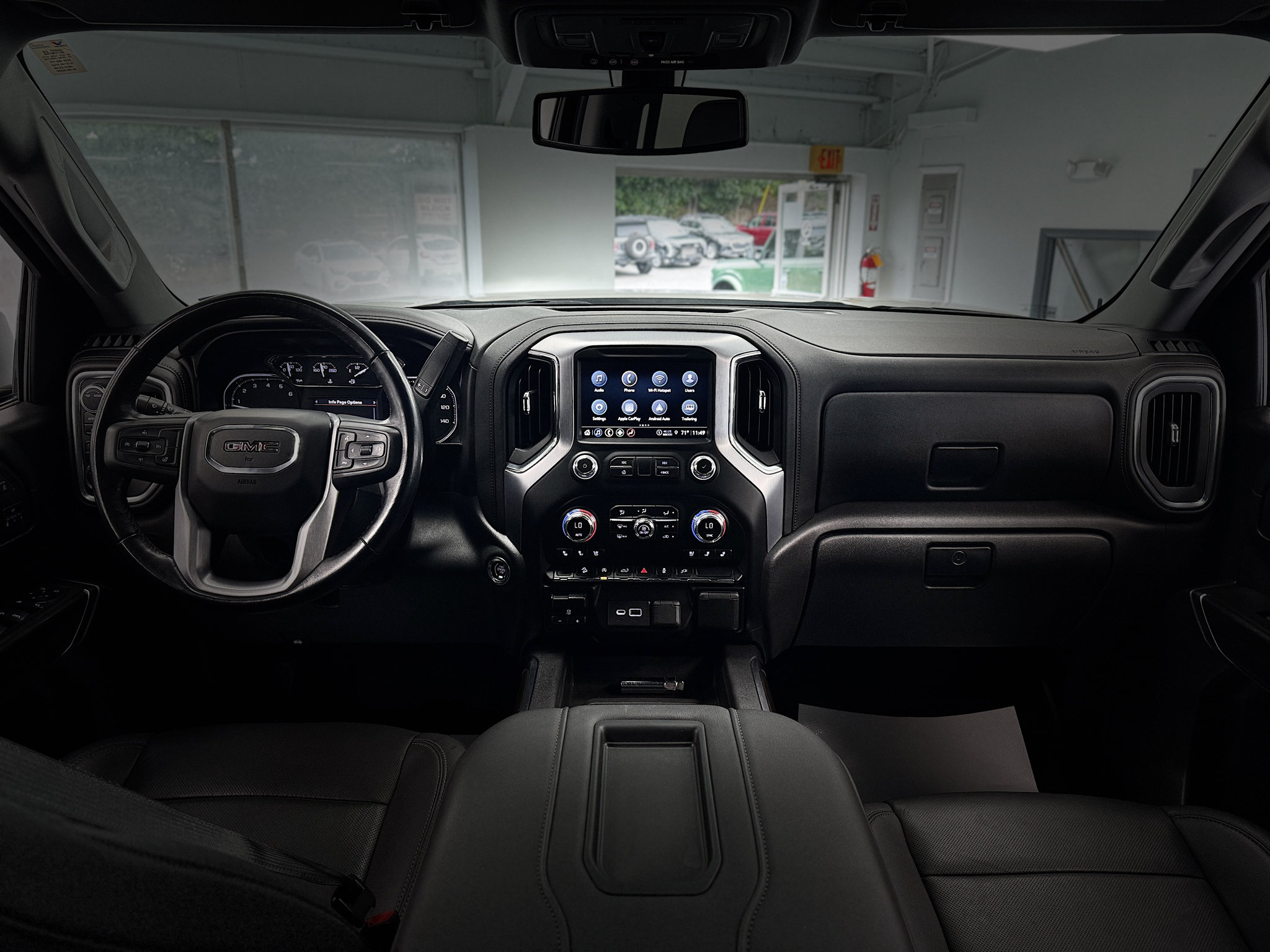 Used 2021 GMC Sierra 1500 SLT w/ SLT Premium Package AWD/4WD image 24