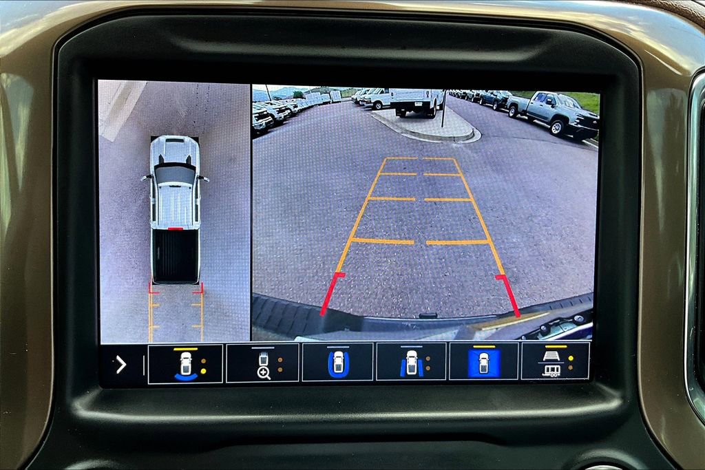 Used 2022 Chevrolet Silverado 3500 High Country w/ Technology Package image 23