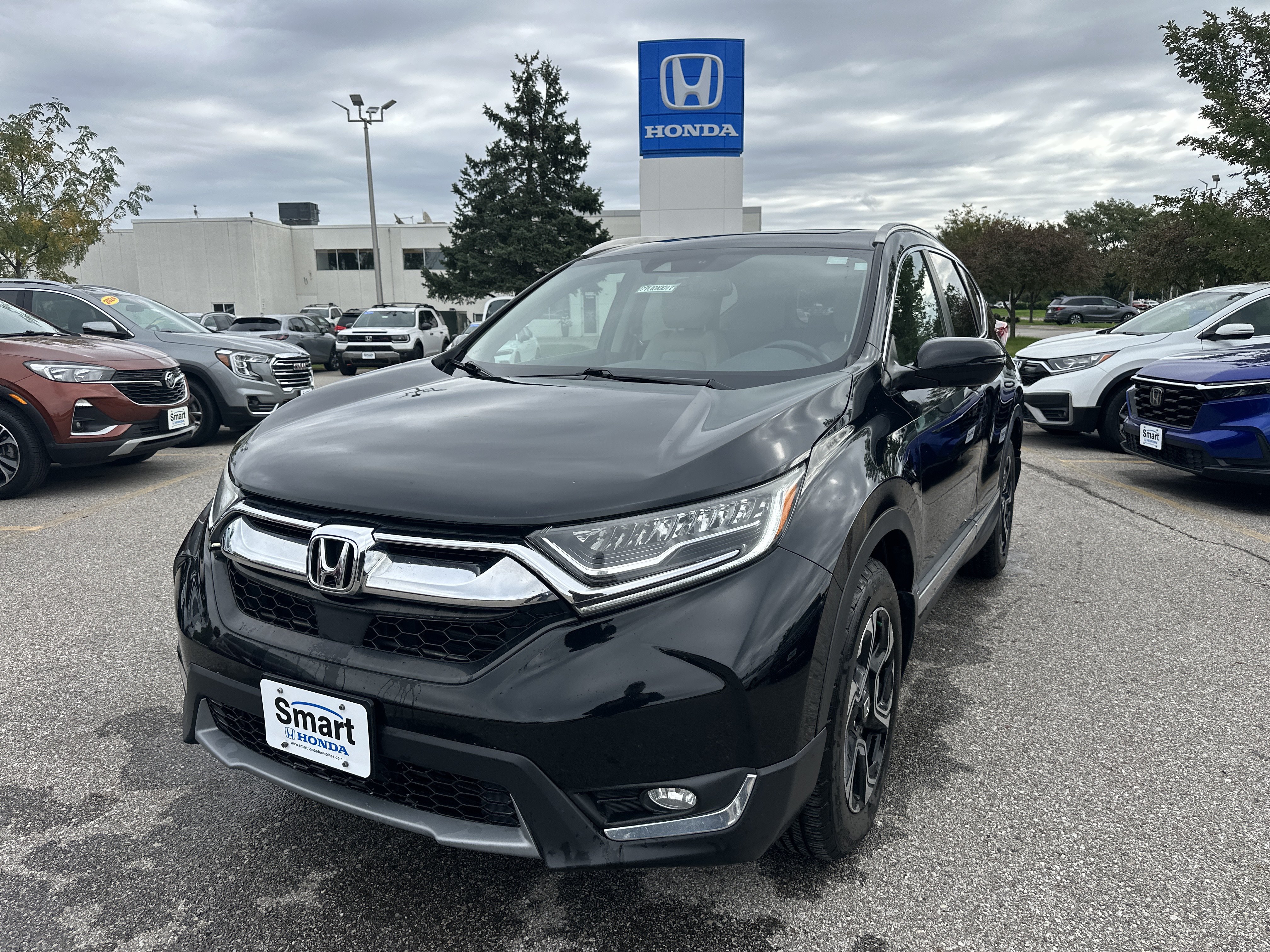 Used 2018 Honda CR-V Touring image 1