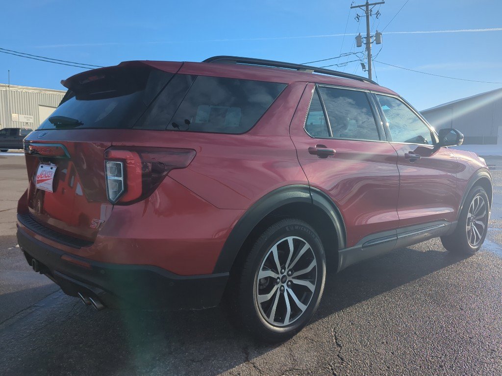 Used 2020 Ford Explorer ST w/ Premium Technology Package image 9