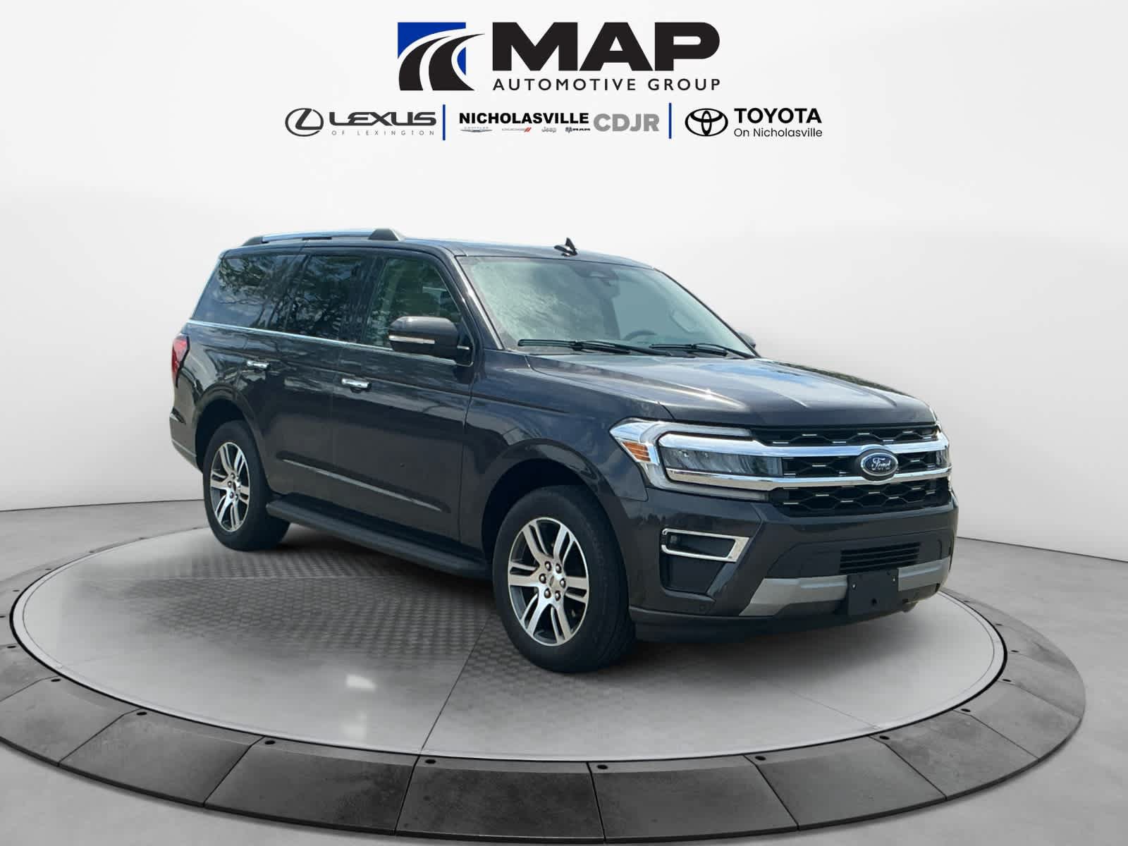 Used 2024 Ford Expedition Limited AWD/4WD image 7