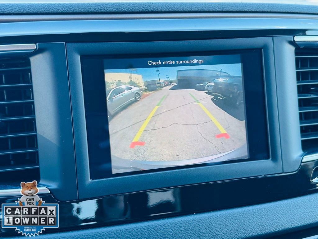 Used 2020 Chrysler Voyager L image 27