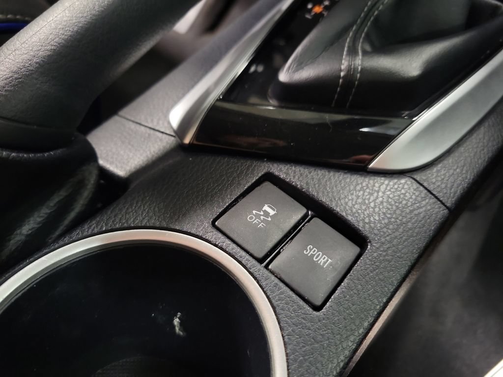 Used 2018 Toyota Corolla SE FWD image 18