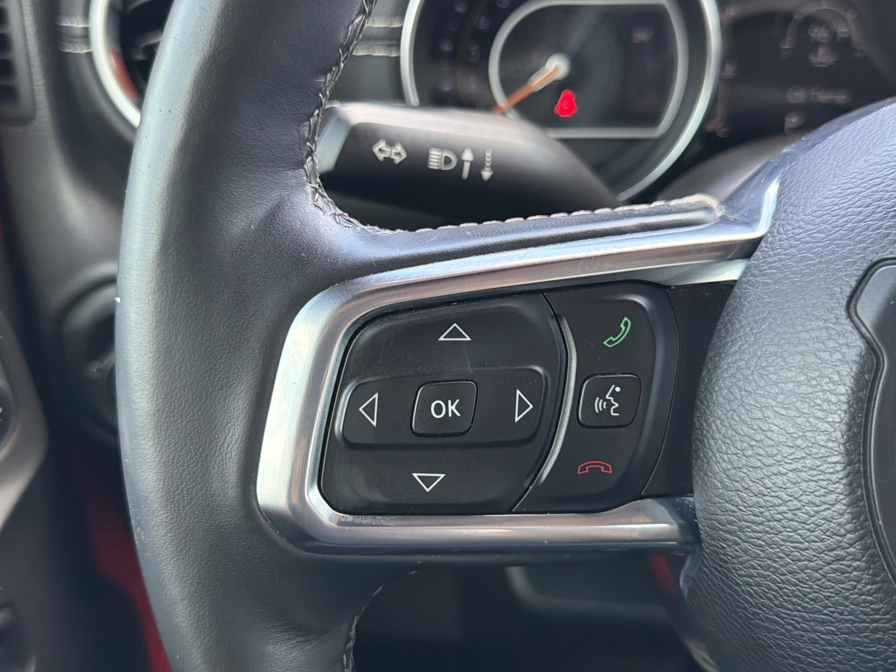 Used 2018 Jeep Wrangler Unlimited Sahara w/ Cold Weather Group image 20