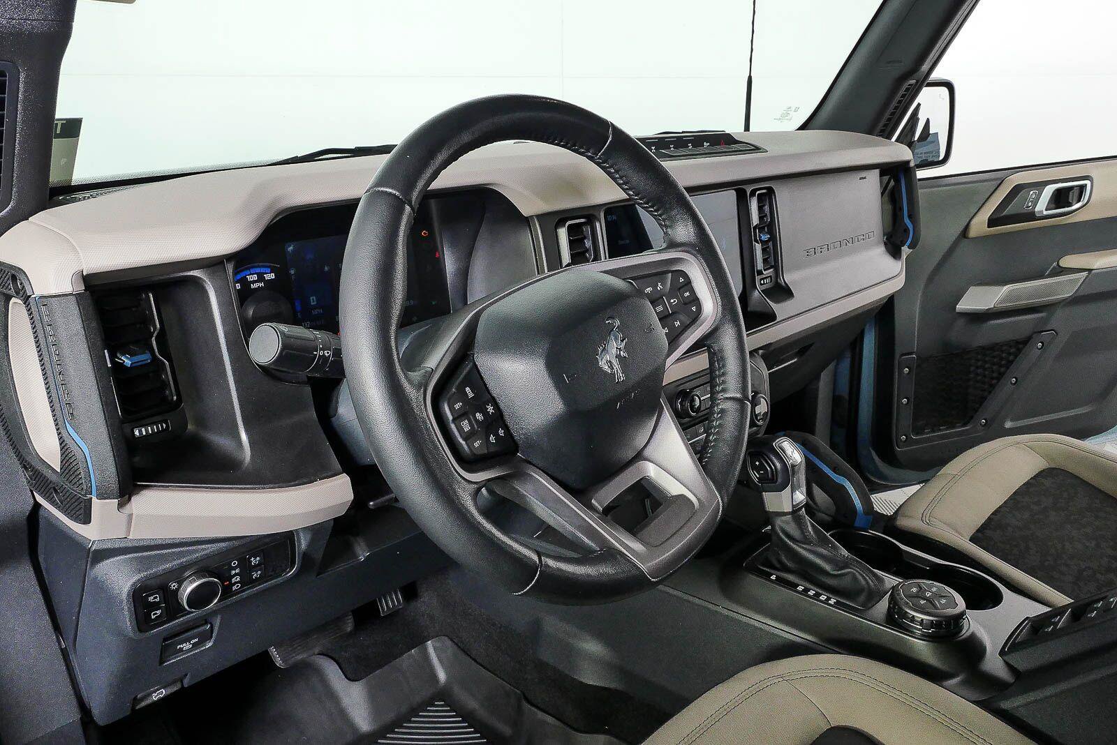 Used 2023 Ford Bronco Wildtrak AWD/4WD image 4