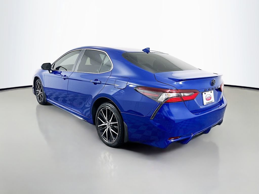 Used 2023 Toyota Camry SE image 7