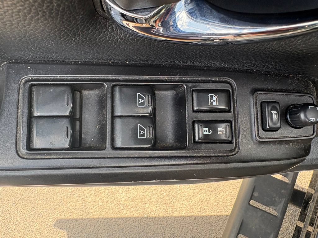 Used 2020 Nissan Titan PRO-4X w/ Pro-4x Convenience Package AWD/4WD image 18