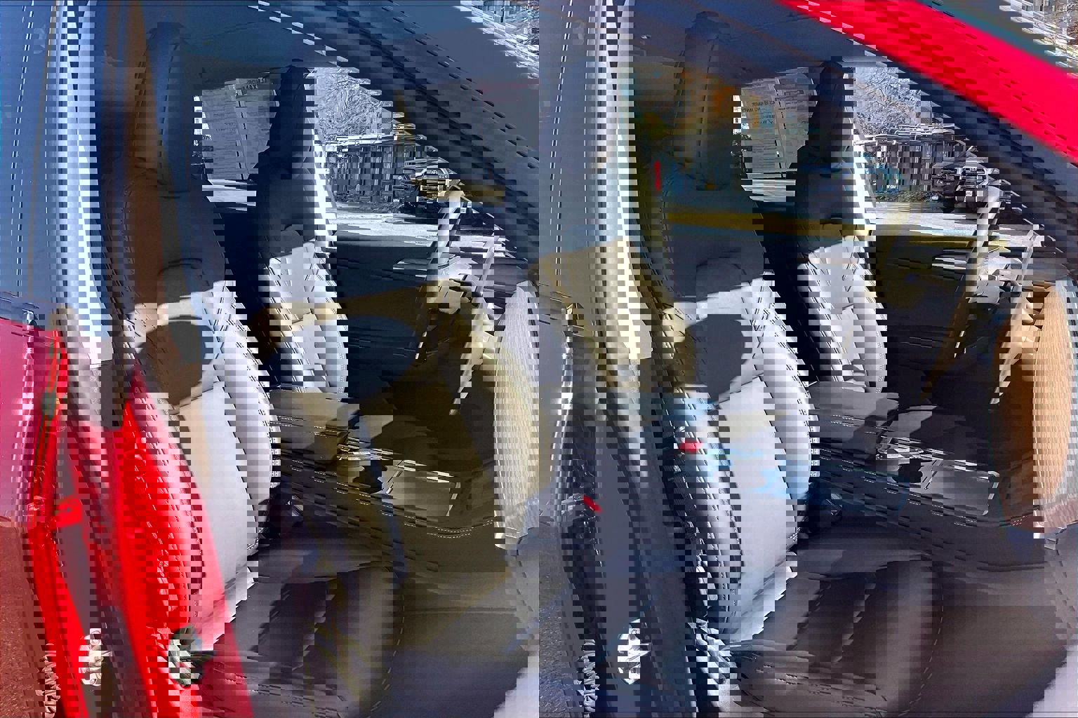 Used 2023 Tesla Model Y Long Range image 7