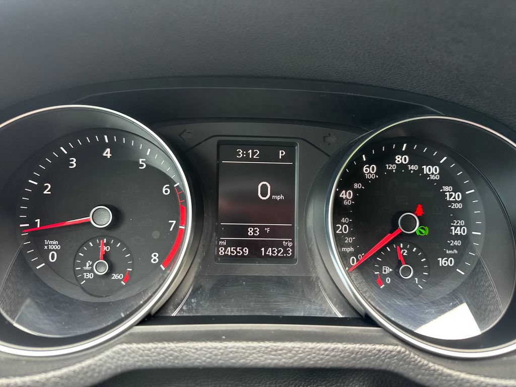 Used 2017 Volkswagen Passat 1.8T R-Line w/ R-Line Lighting Package FWD image 13
