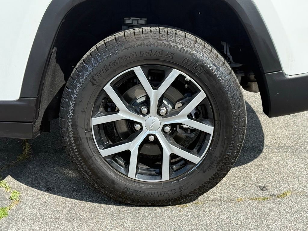 Certified 2024 Jeep Grand Cherokee Limited image 15