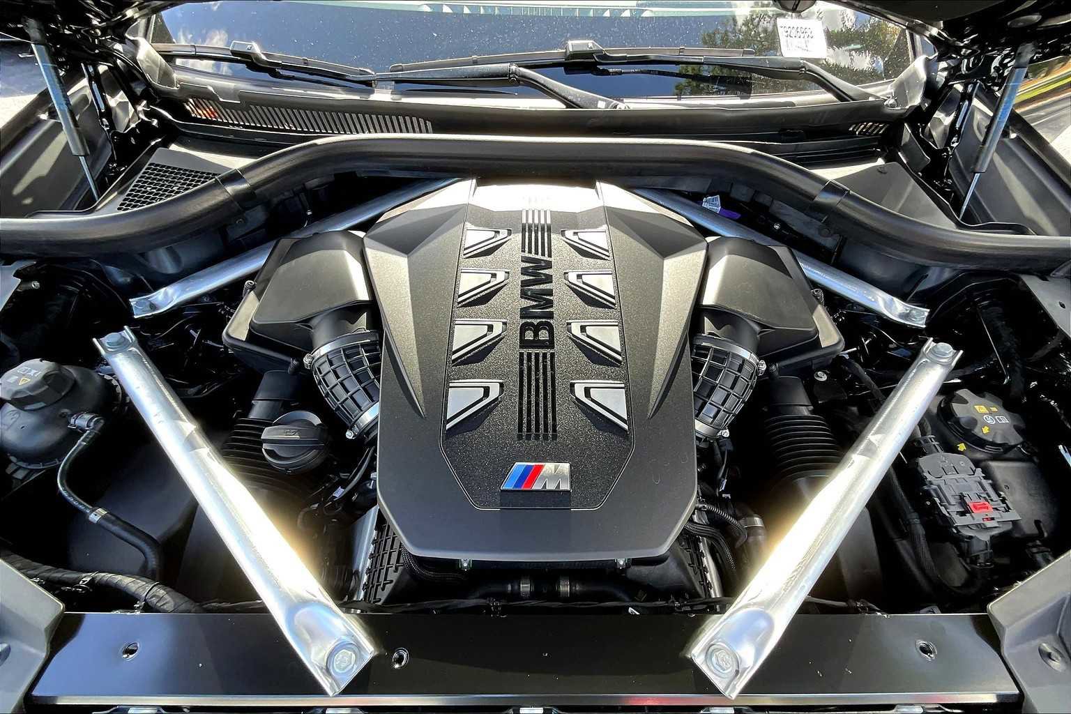 New 2026 BMW X6 M60i image 16