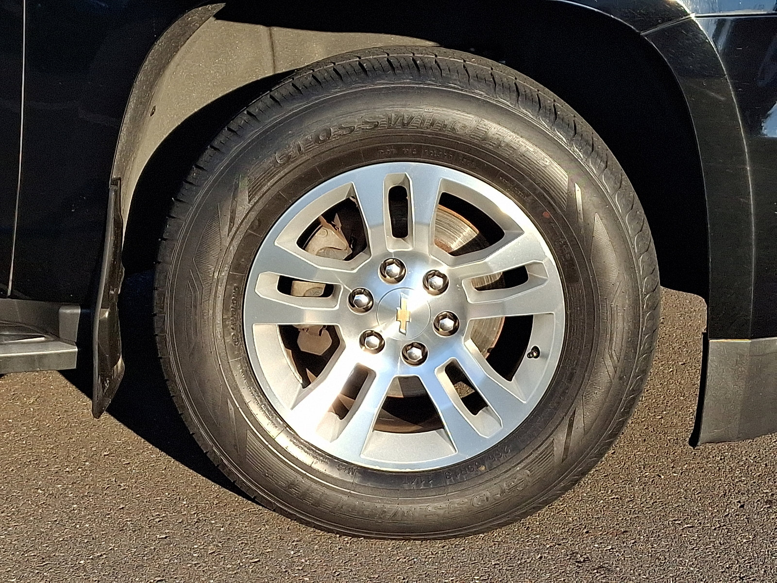 Used 2018 Chevrolet Suburban LT image 8