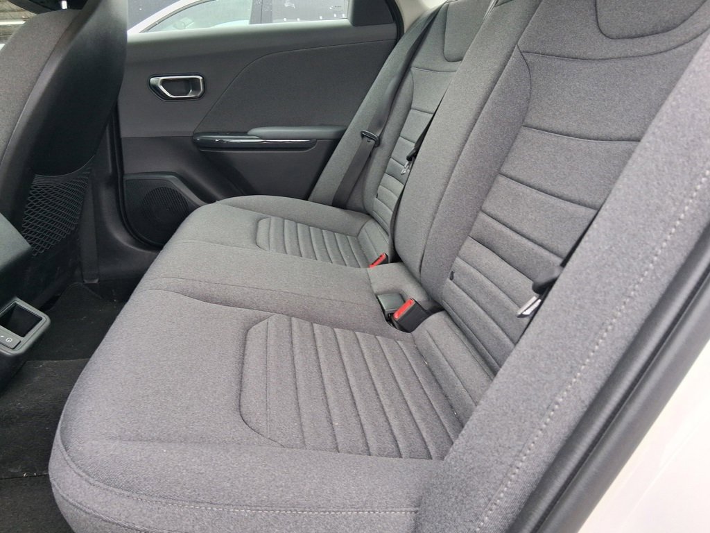 Used 2025 Kia K4 EX image 12