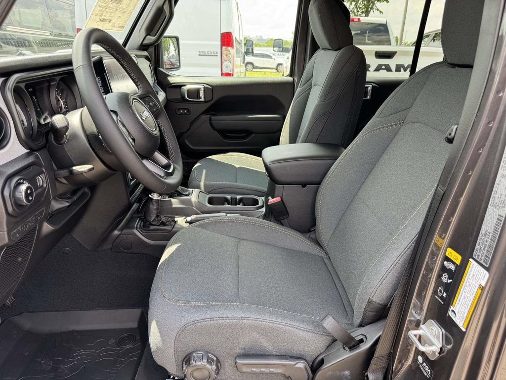 New 2026 Jeep Gladiator Sport AWD/4WD image 13