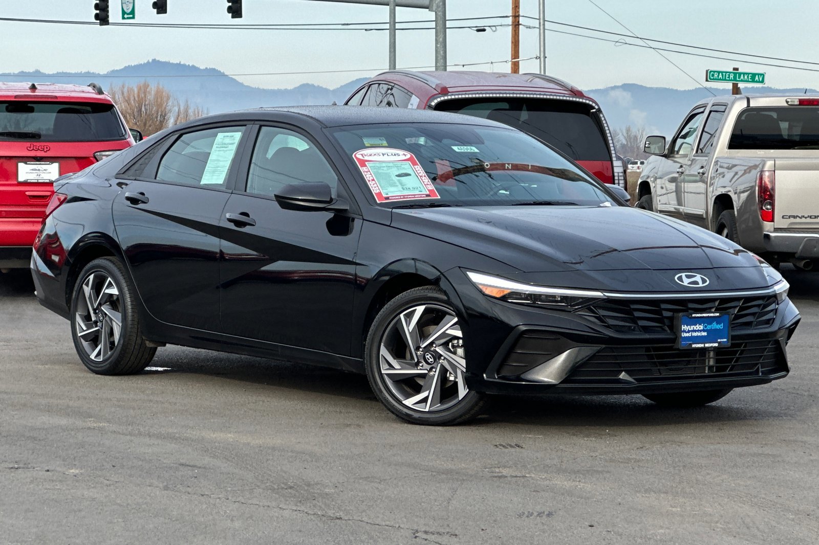 Certified 2025 Hyundai Elantra SEL w/ Cargo Package image 2