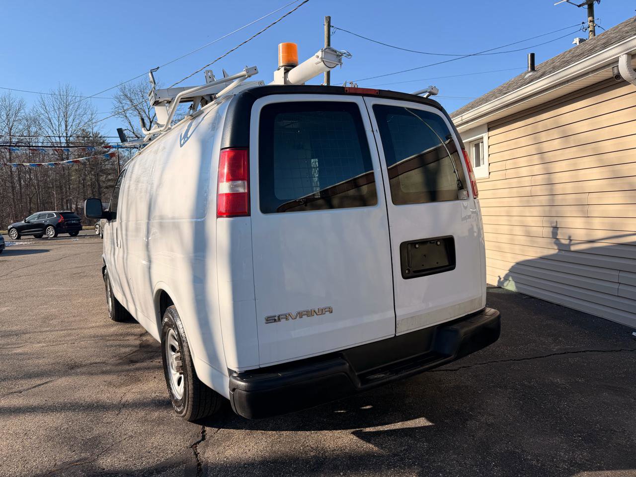 Used 2009 Chevrolet Express 1500 RWD image 4
