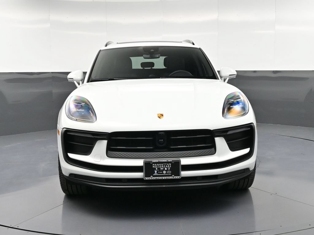 Certified 2026 Porsche Macan AWD/4WD image 11