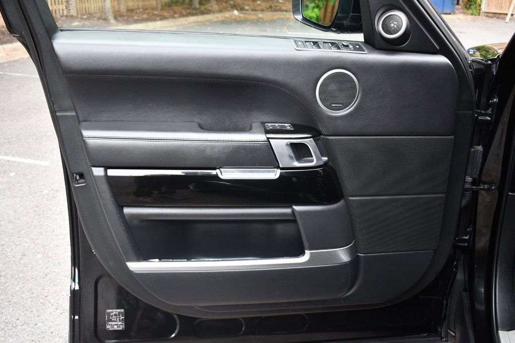Used 2017 Land Rover Range Rover Long Wheelbase Autobiography image 18