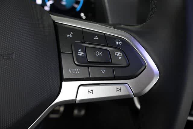 New 2026 Volkswagen Atlas Cross Sport SEL Premium R-Line image 40