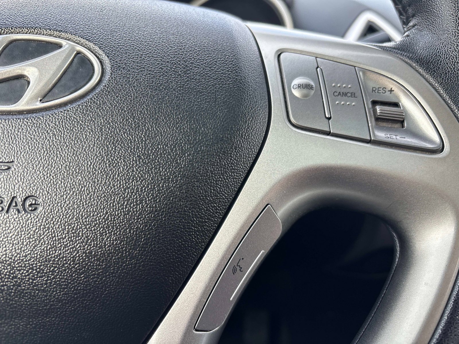 Used 2013 Hyundai Tucson Limited w/ Premium Pkg image 25