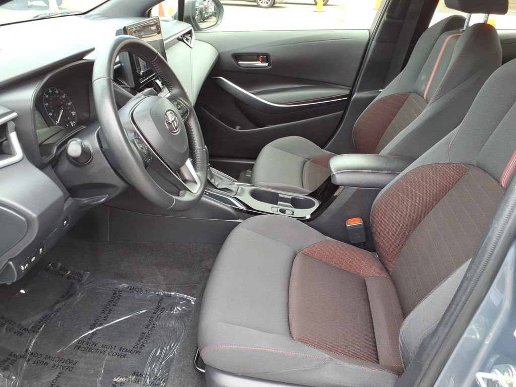 Used 2025 Toyota Corolla SE w/ Convenience Package FWD image 12