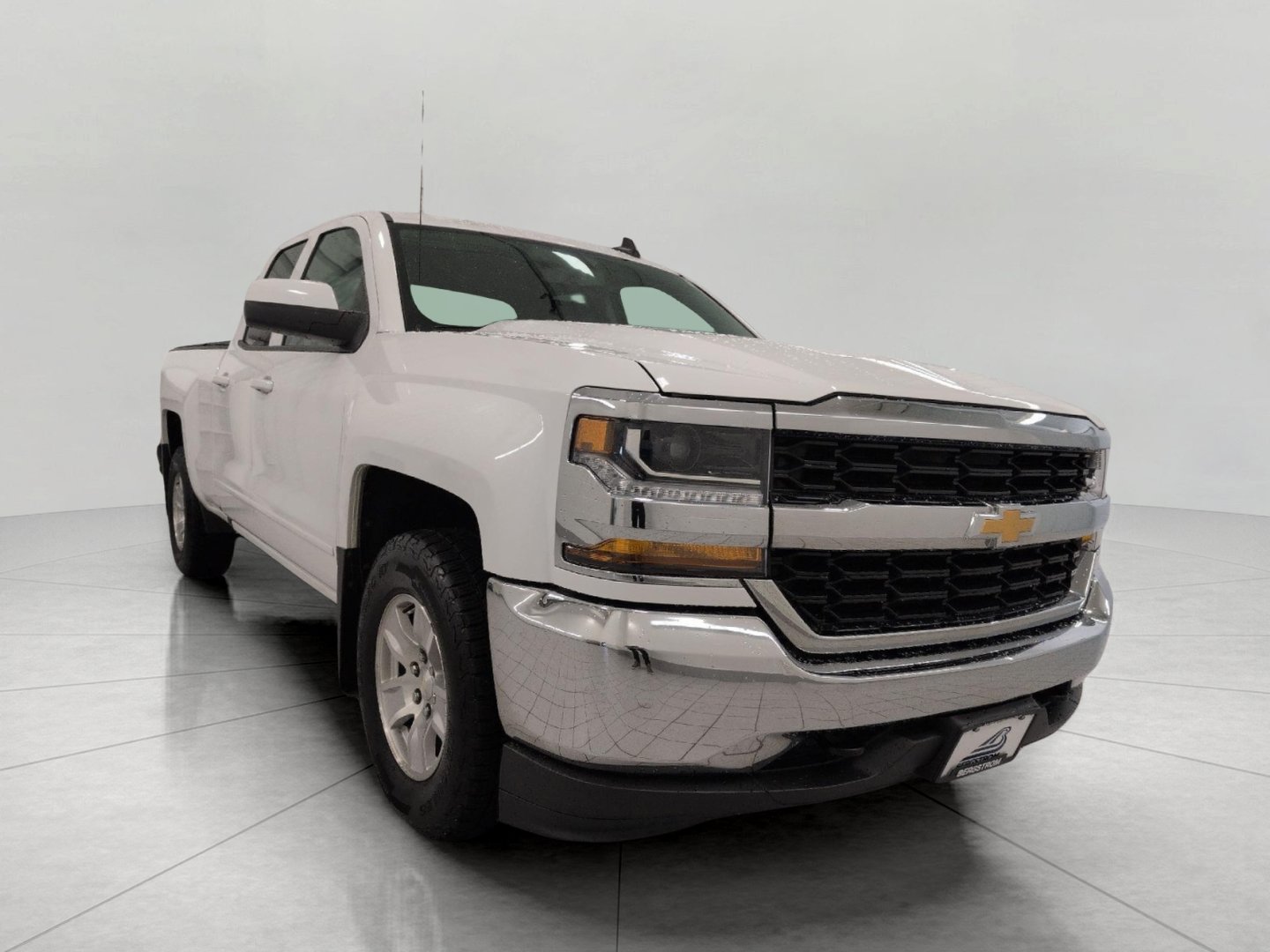 Used 2018 Chevrolet Silverado 1500 LT w/ Trailering Package RWD image 1
