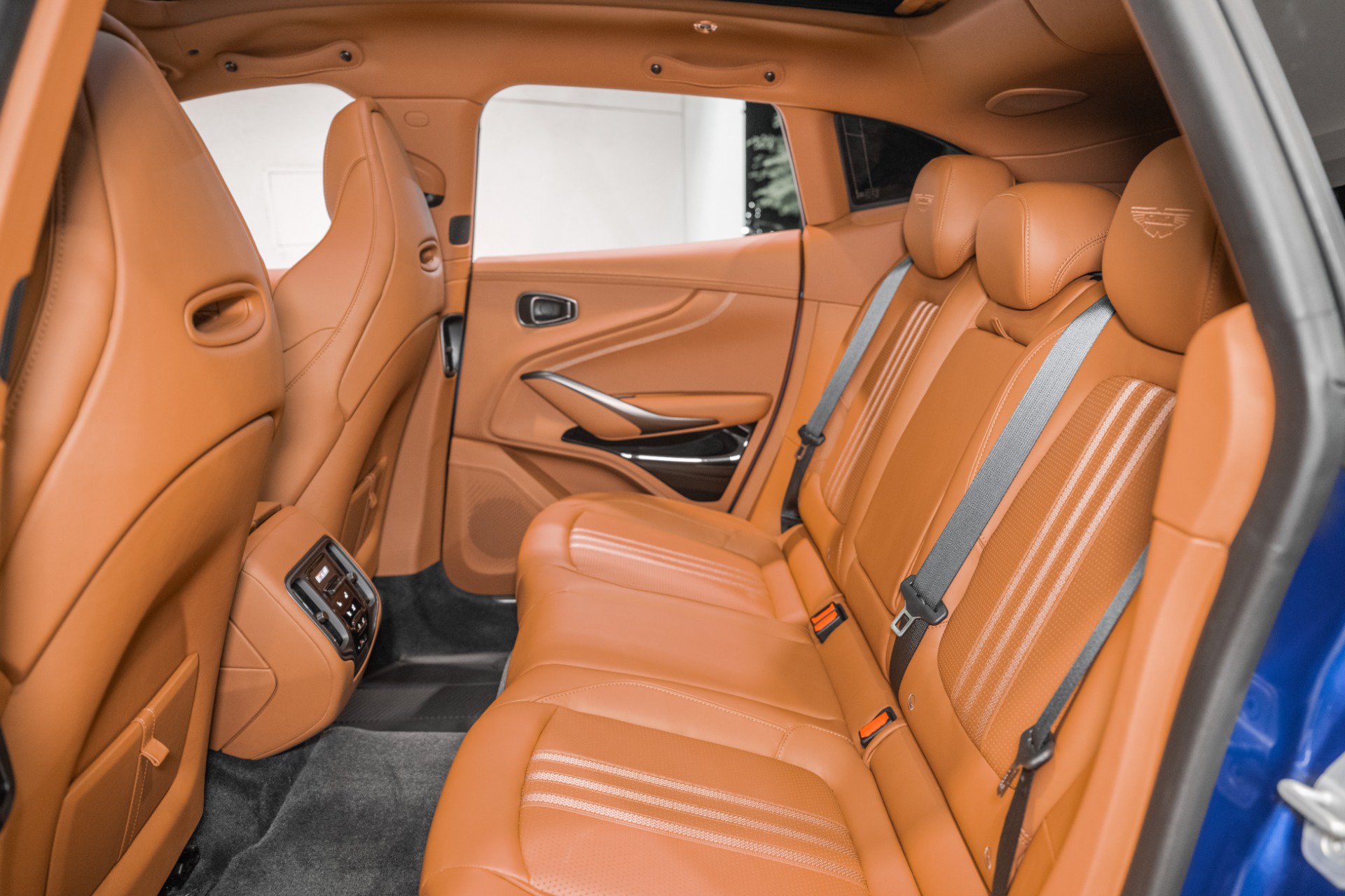 New 2026 Aston Martin DBX 707 AWD/4WD image 13