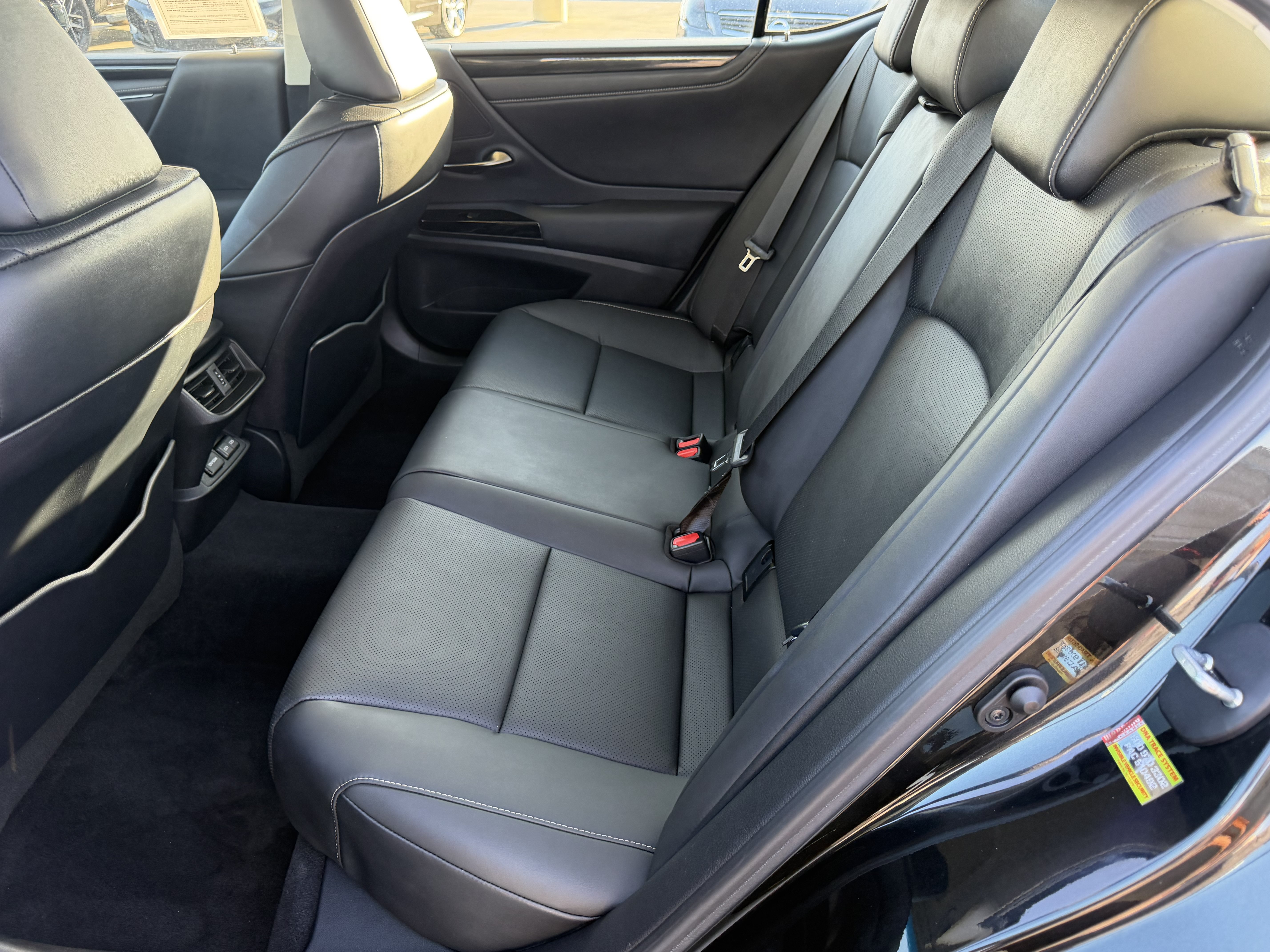 Certified 2024 Lexus ES 350 w/ Accessory Package (Z1) FWD image 35