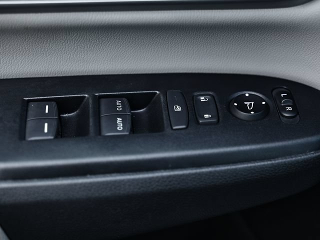 Used 2022 Honda CR-V EX-L image 17