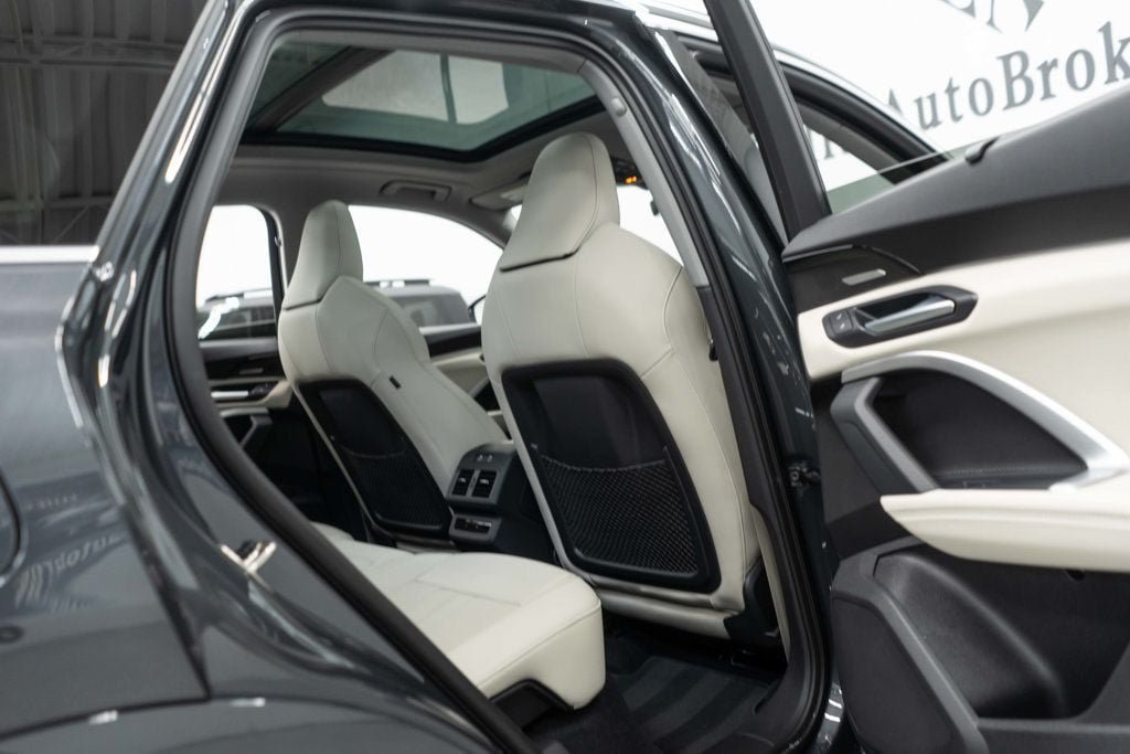 Used 2025 Audi Q5 Premium Plus AWD/4WD image 13