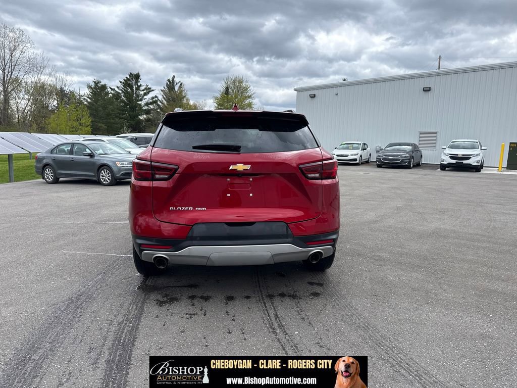 Used 2025 Chevrolet Blazer LT w/ Convenience Package AWD/4WD image 14