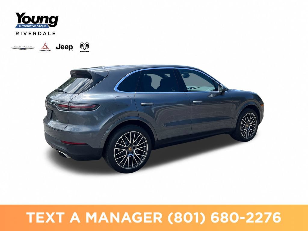 Used 2022 Porsche Cayenne w/ Premium Package AWD/4WD image 5