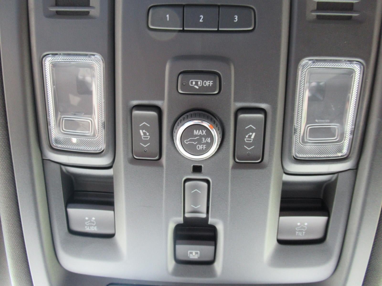 Used 2024 GMC Yukon Denali w/ Denali Reserve Package AWD/4WD image 35